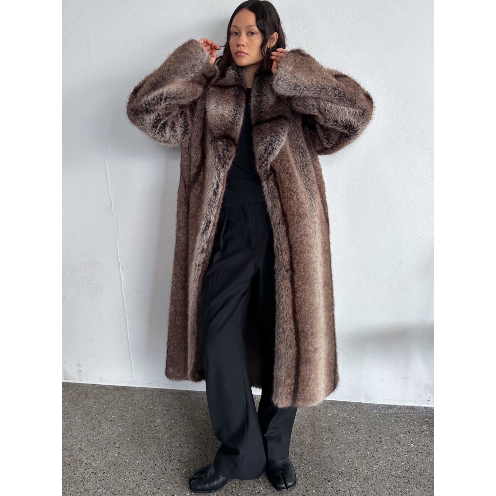 New Meotine Katha Faux Fur Coat Brown Oversized Luxe Minimalist Winter Statement — image 2 of 8